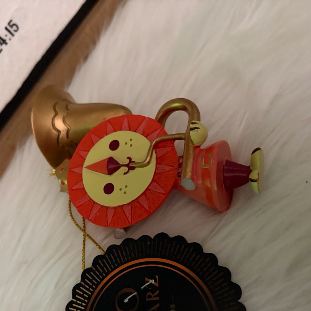 Department 56 FAO Schwarz Lion Hanging Ornament - Picture 6 of 7